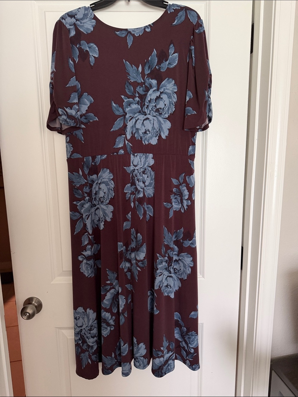 torrid Burgundy Midi Dress with Blue Floral Print Wrap - Picture 3 of 3